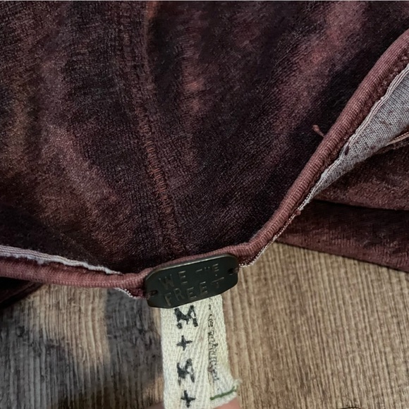 Free People Maroon Velvet T-Shirt Tunic Blouse Size Medium - Picture 3 of 5